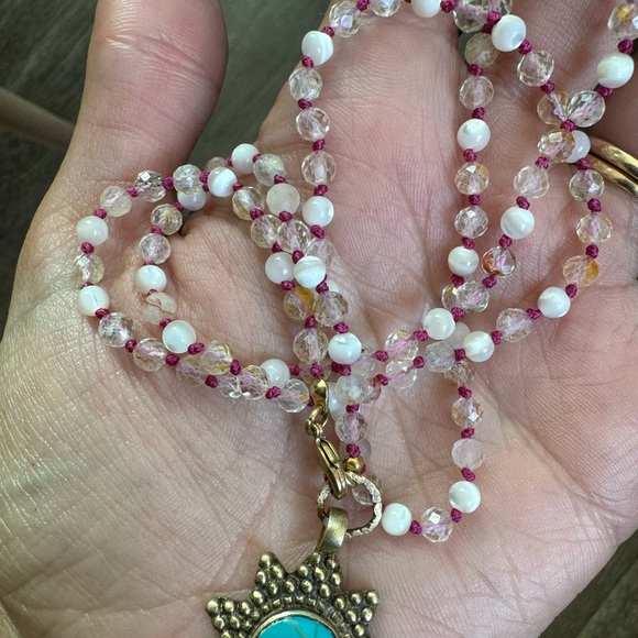 Handmade hand knotted gemstone mother of pearl necklace with star stone center - Picture 11 of 15